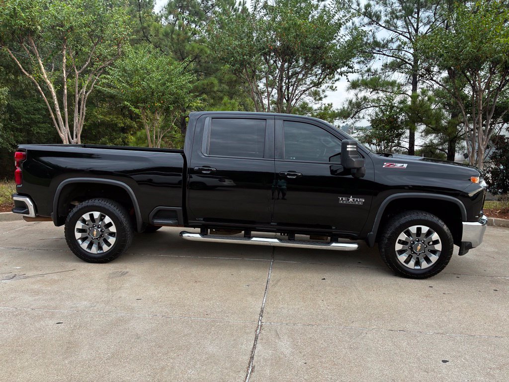 Used 2022 Chevrolet Silverado 2500 LT w/ Texas Edition AWD/4WD image 6