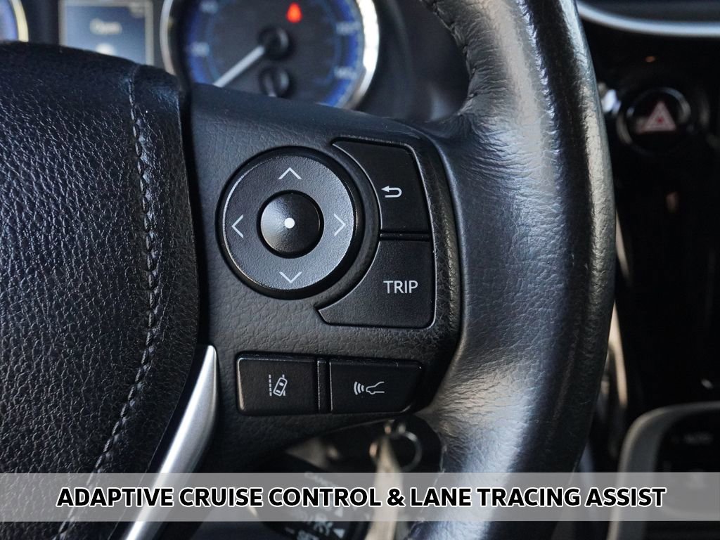 Used 2019 Toyota Corolla SE image 3