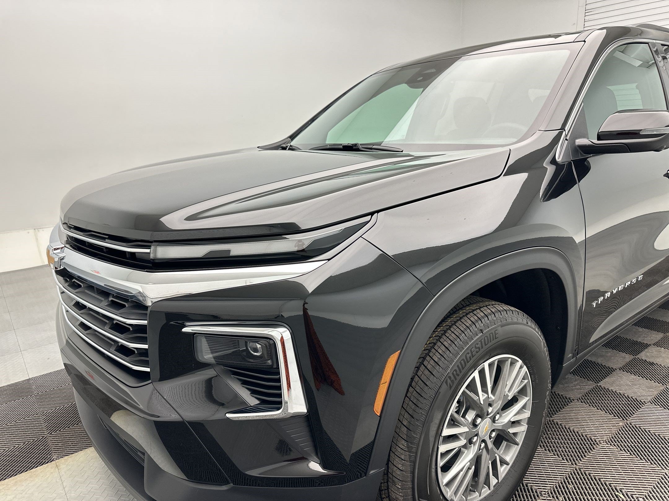 New 2026 Chevrolet Traverse LT w/ Driver Confidence Package AWD/4WD image 27