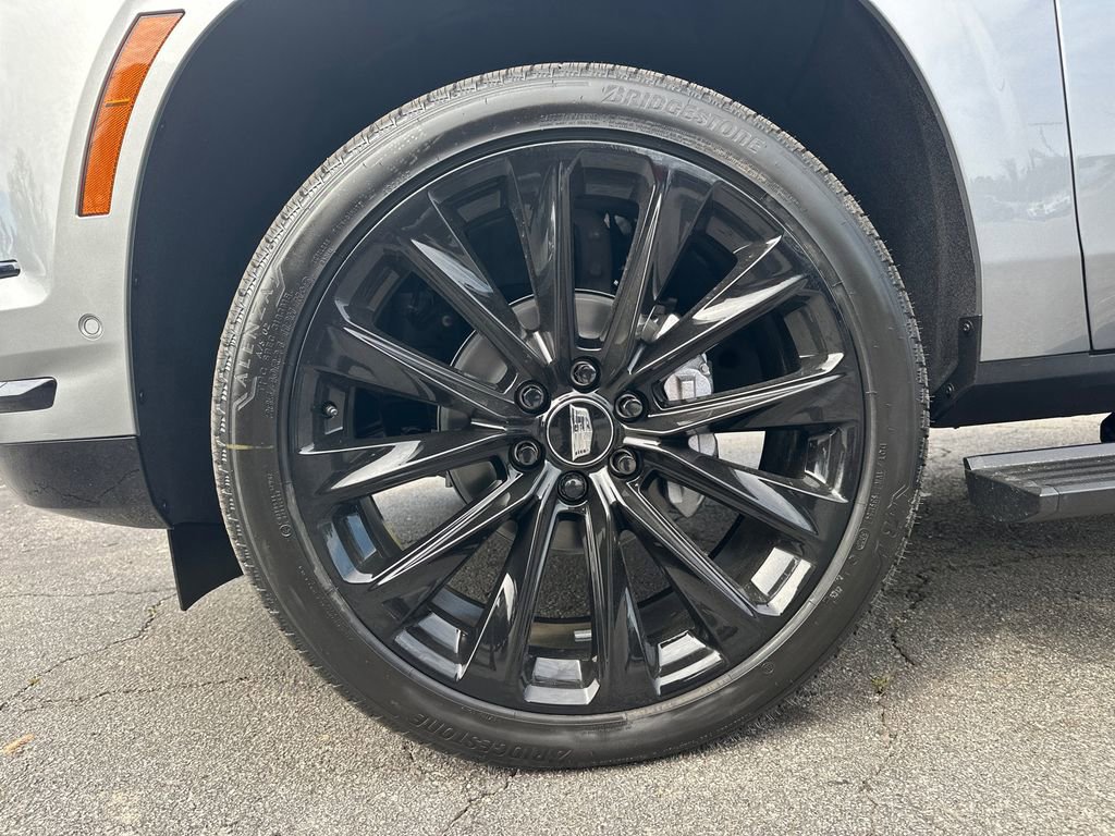 New 2026 Cadillac Escalade ESV Platinum Sport w/ LPO, ONYX Package image 11