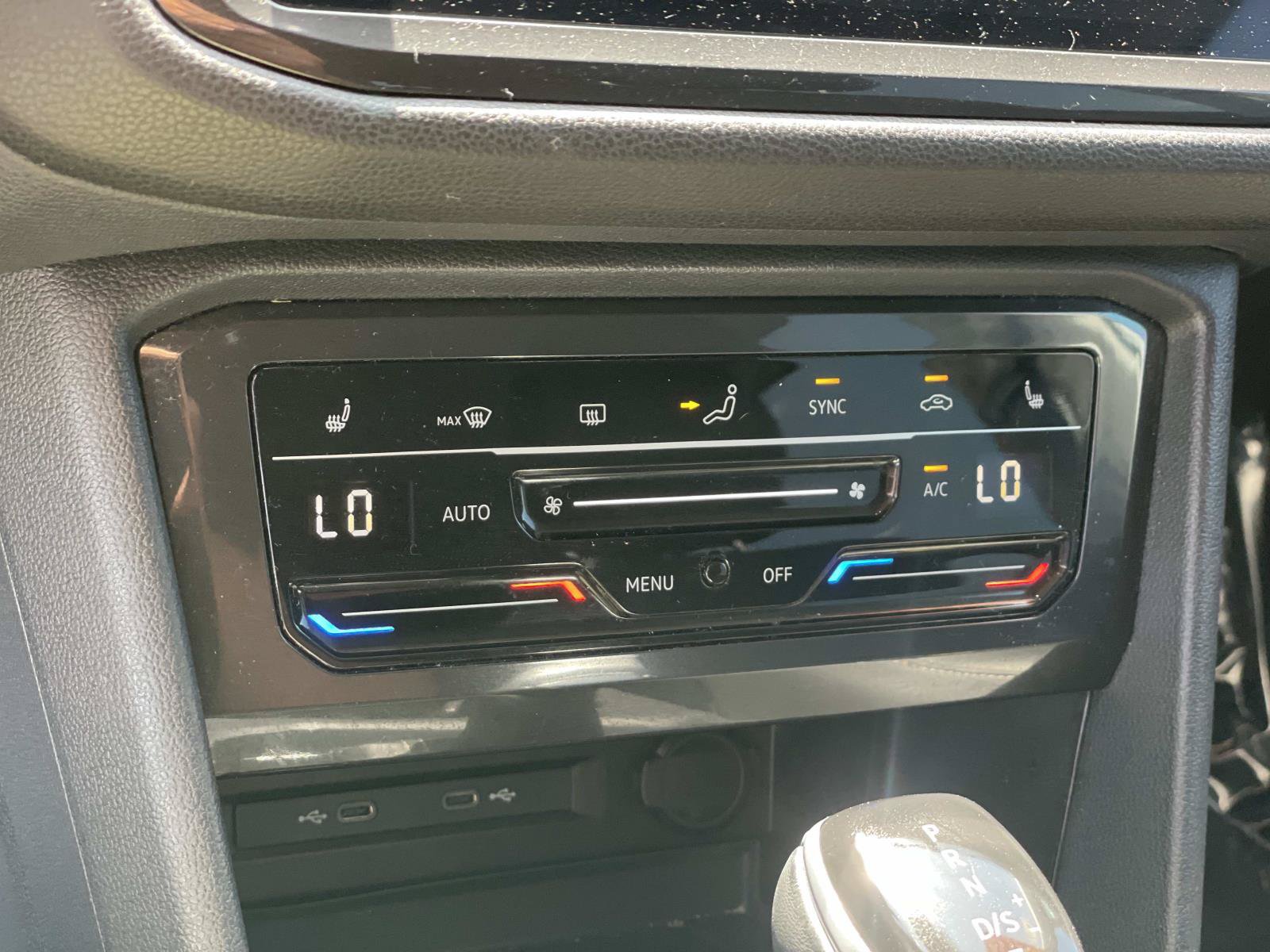Certified 2023 Volkswagen Tiguan SE FWD image 16