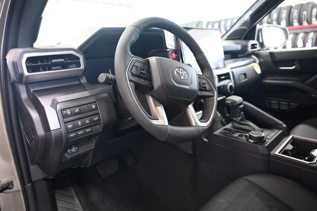 New 2026 Toyota Tacoma TRD Off-Road w/ TRD Off Road Premium Package AWD/4WD image 24