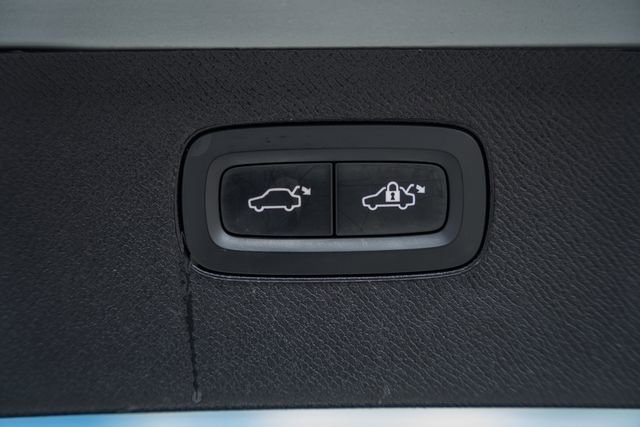 Used 2024 Volvo XC90 T8 Plus w/ Protection Package Premier image 11