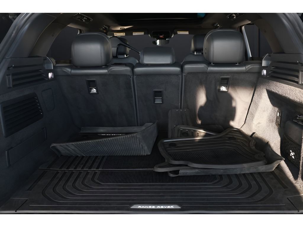 Used 2023 Land Rover Range Rover Sport SE Dynamic image 50