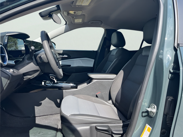 Used 2025 Chevrolet Trax LT FWD image 15
