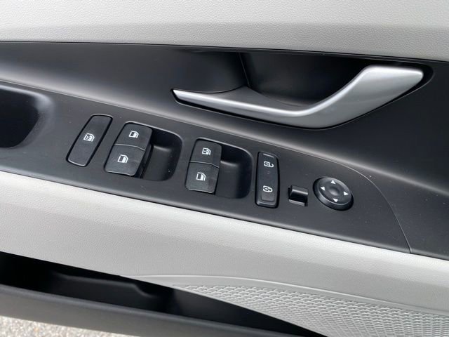 Certified 2025 Hyundai Elantra Limited image 11