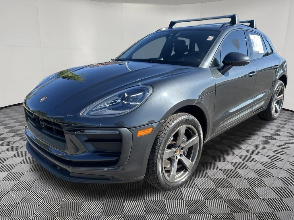 Used 2023 Porsche Macan Turbo AWD/4WD image 3