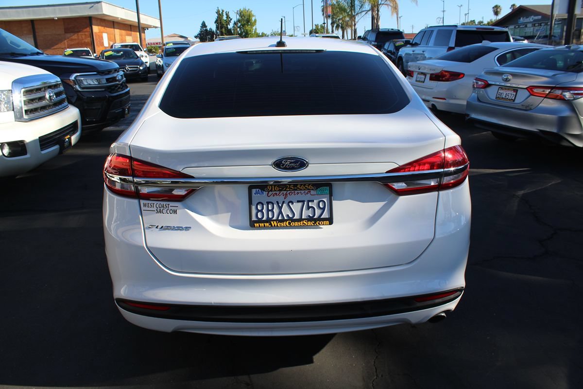 Used 2018 Ford Fusion SE FWD image 6
