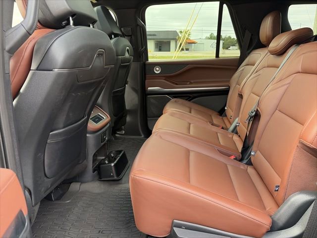 Certified 2025 Lincoln Navigator Reserve image 27