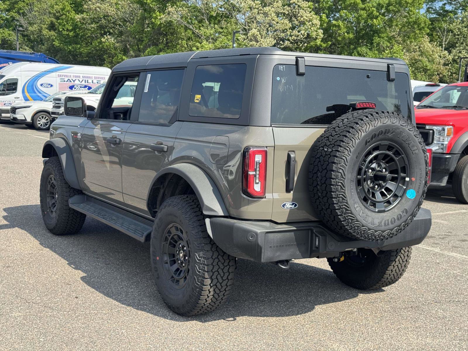 New 2026 Ford Bronco Outer Banks w/ Sasquatch Package AWD/4WD image 5