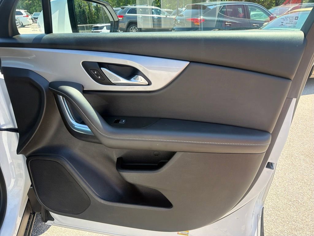 Used 2023 Chevrolet Blazer LT AWD/4WD image 30