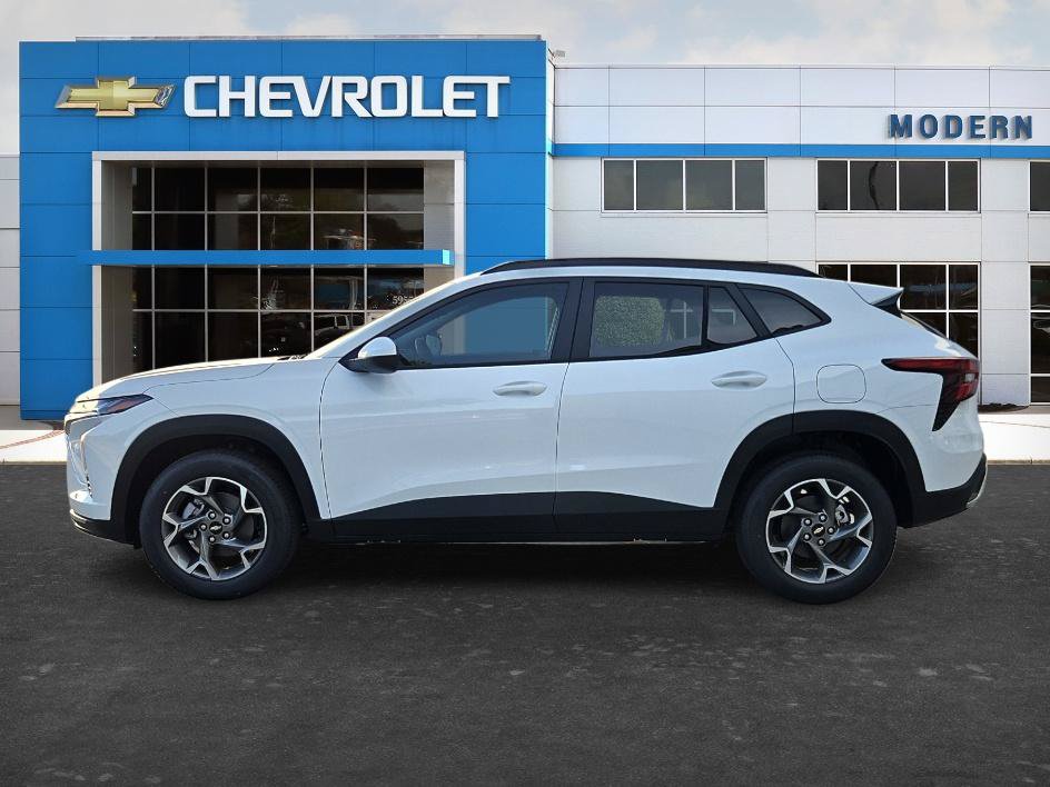 New 2026 Chevrolet Trax LT FWD image 2