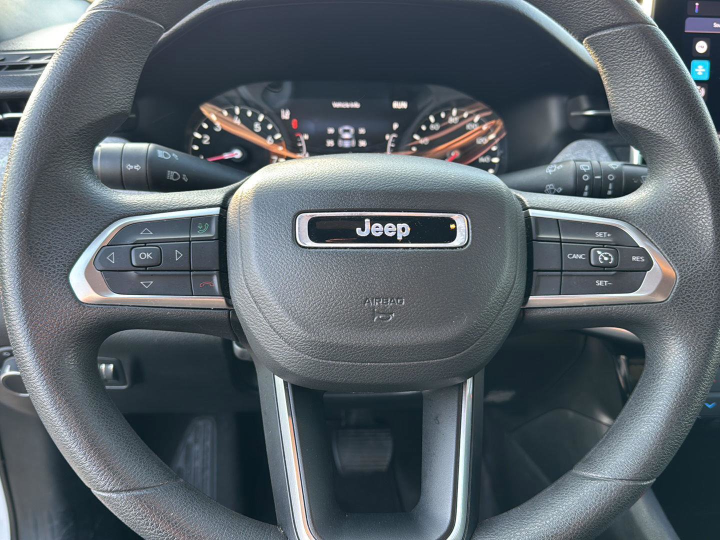 Used 2023 Jeep Compass Sport image 17