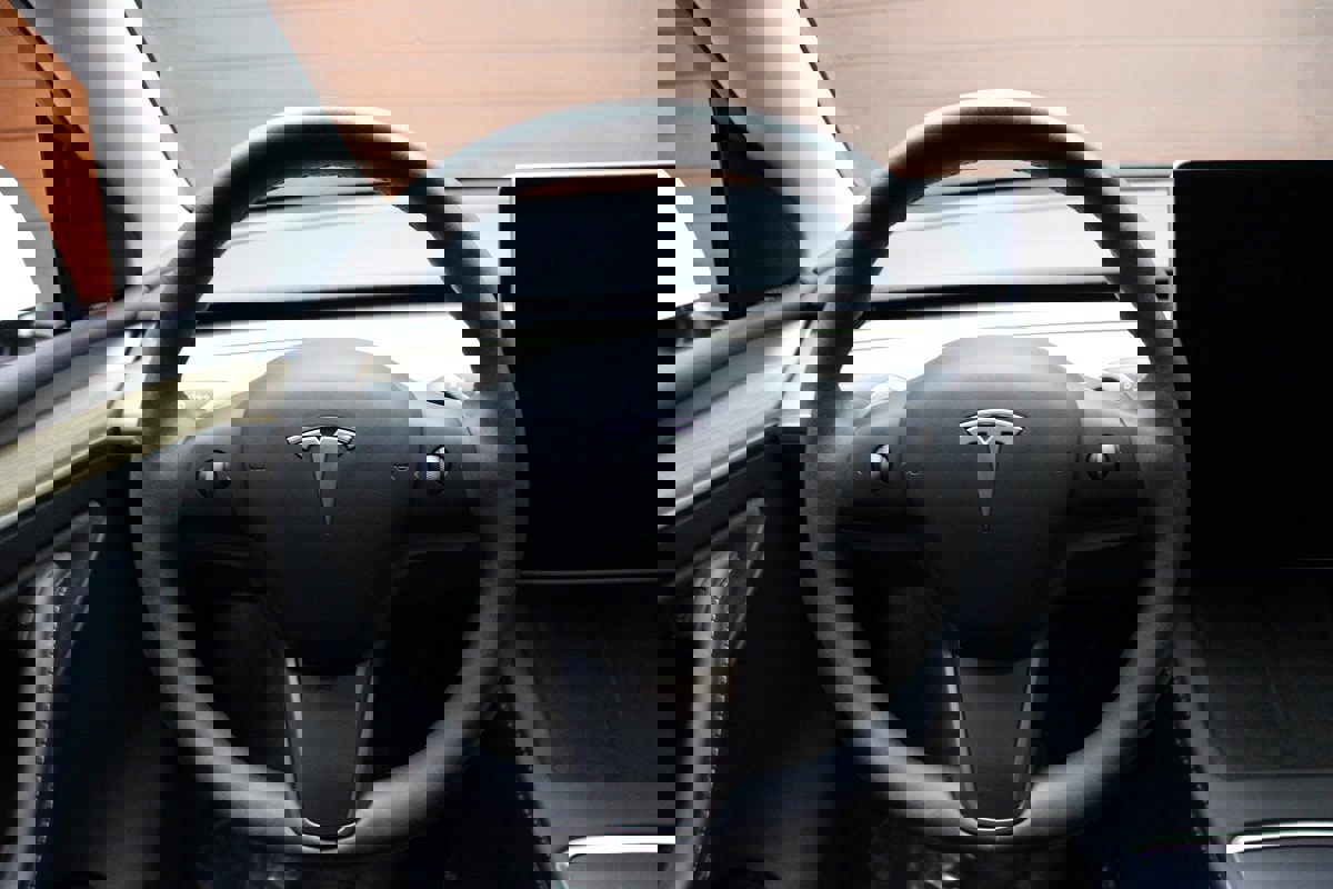 Used 2023 Tesla Model Y Long Range image 22