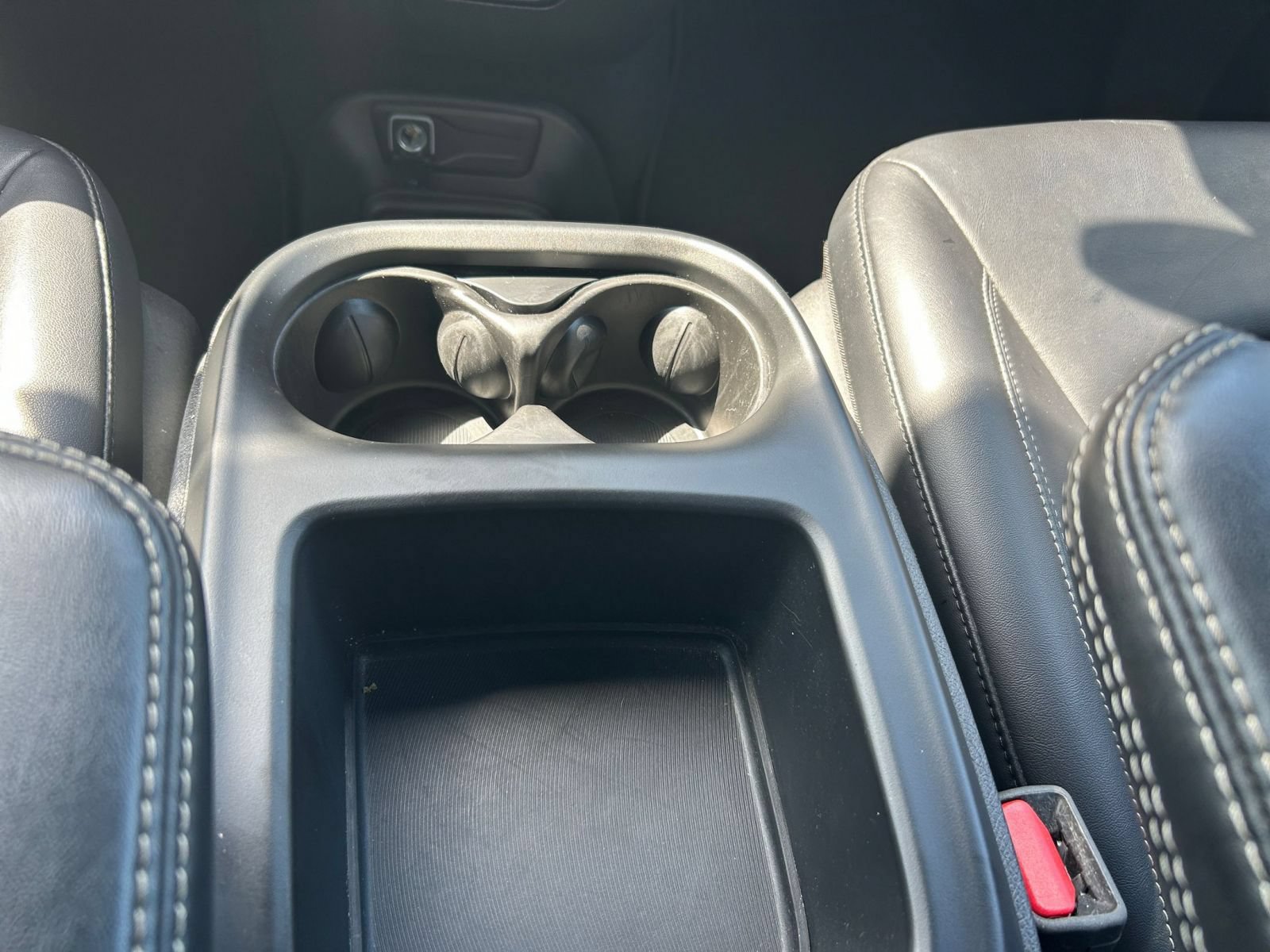 Used 2025 Chrysler Pacifica Select FWD image 38