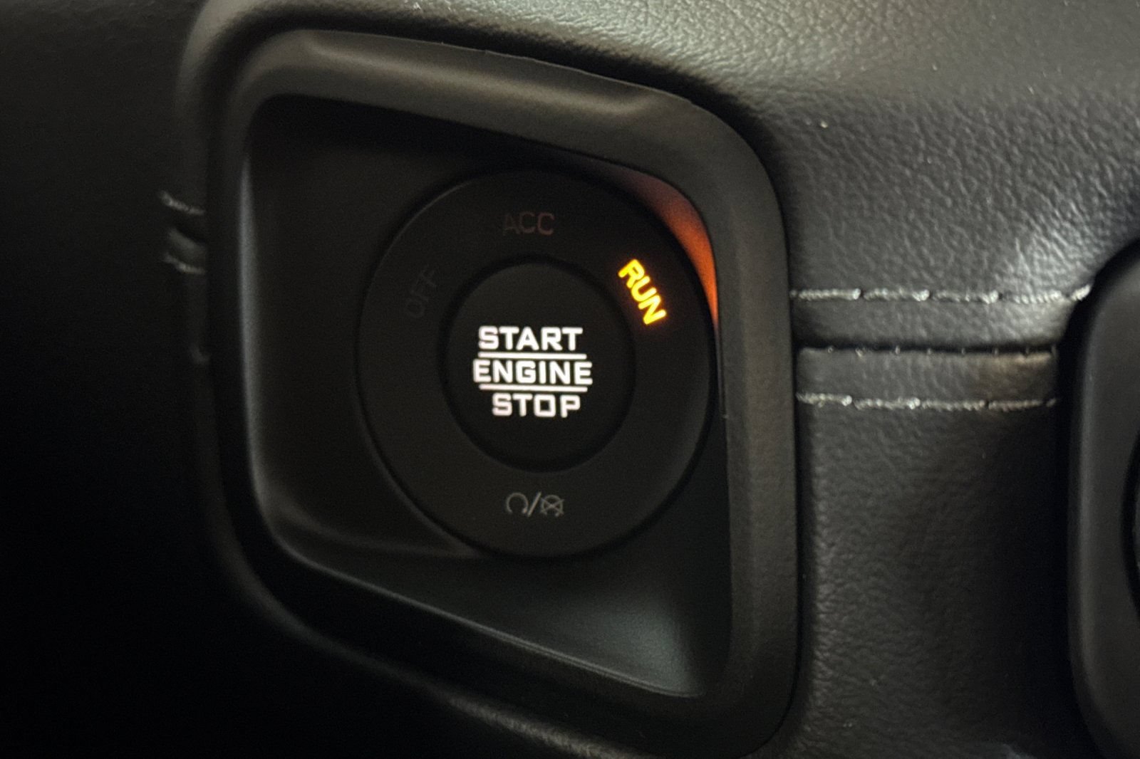 Used 2025 Jeep Wrangler Unlimited Sahara AWD/4WD image 22