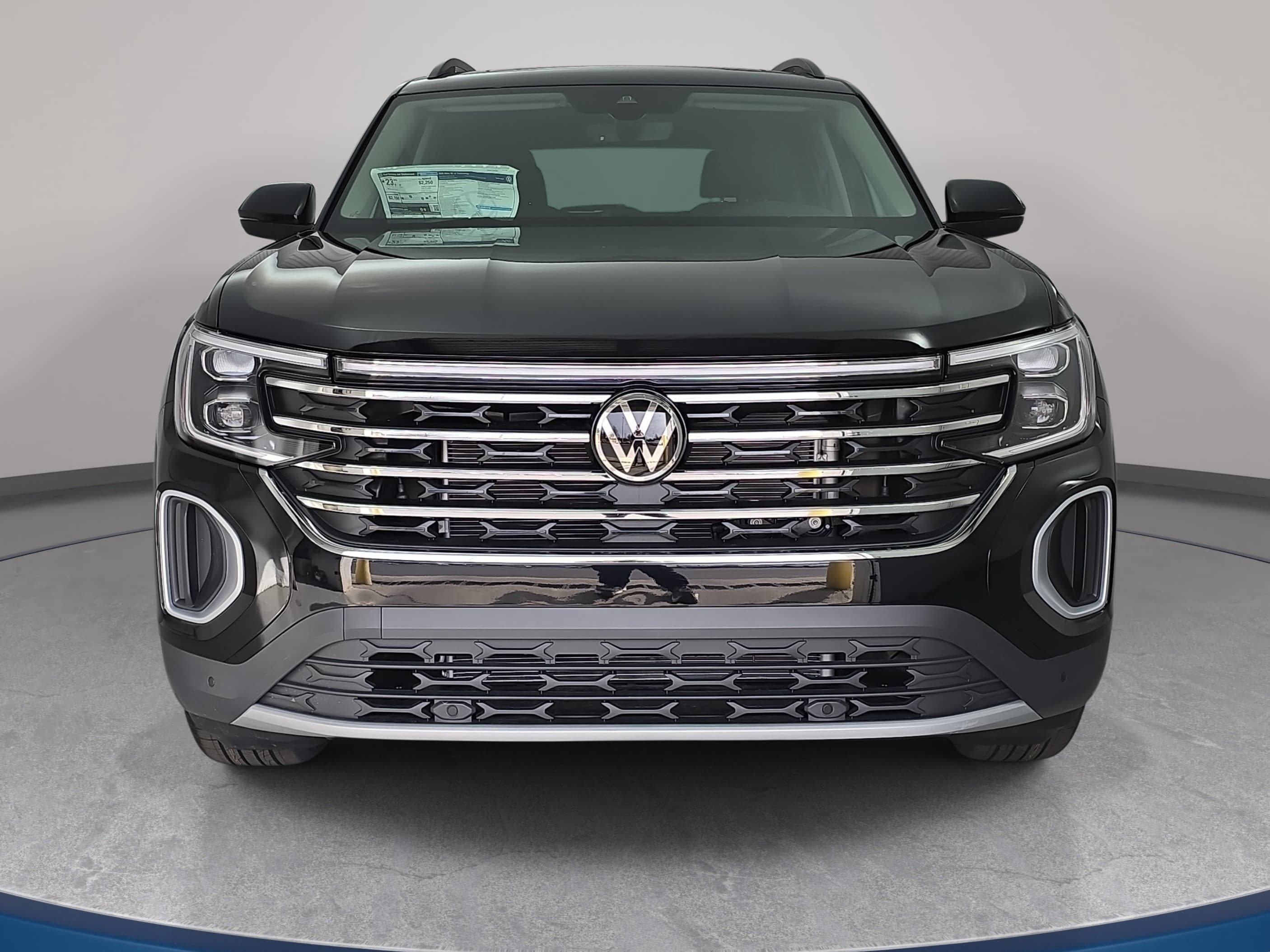 New 2026 Volkswagen Atlas SE FWD image 2