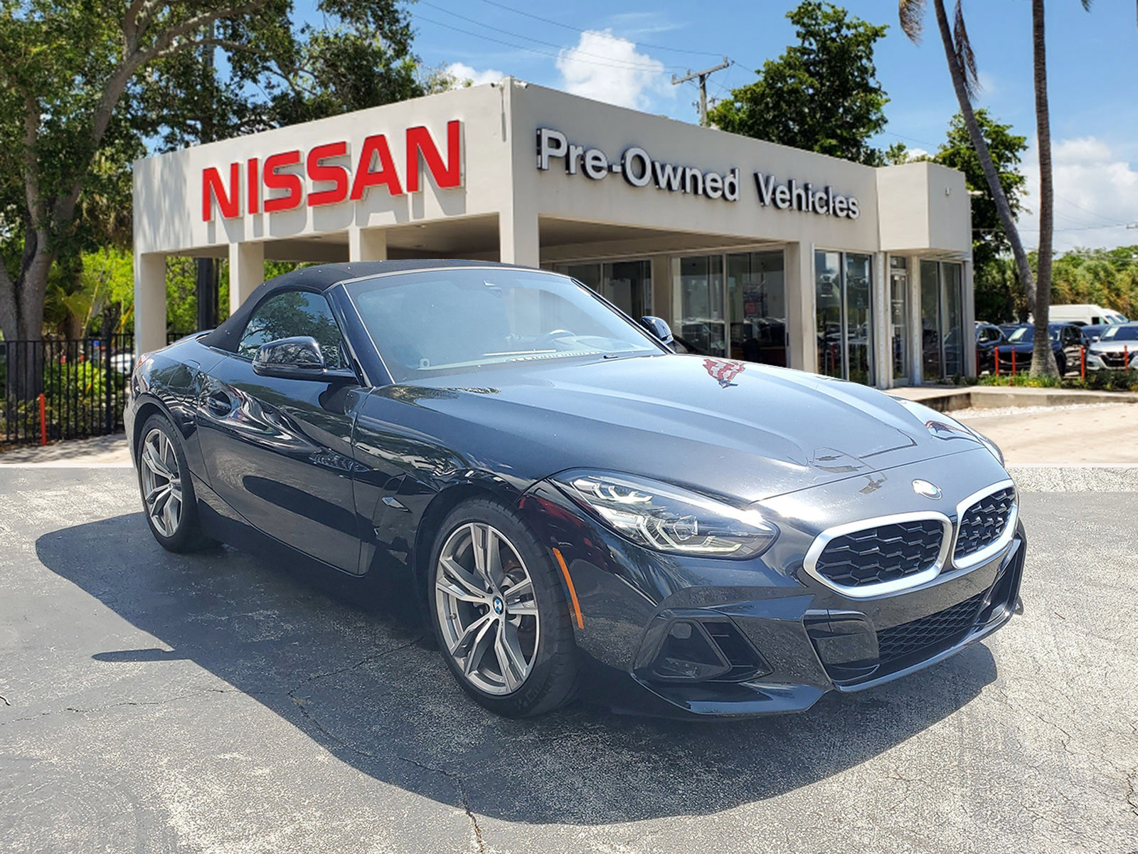 Used 2025 BMW Z4 sDrive30i image 3