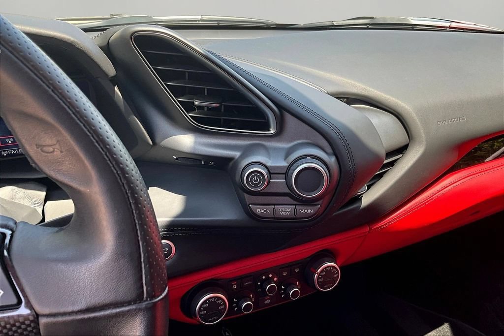 Used 2019 Ferrari 488 GTB RWD image 10