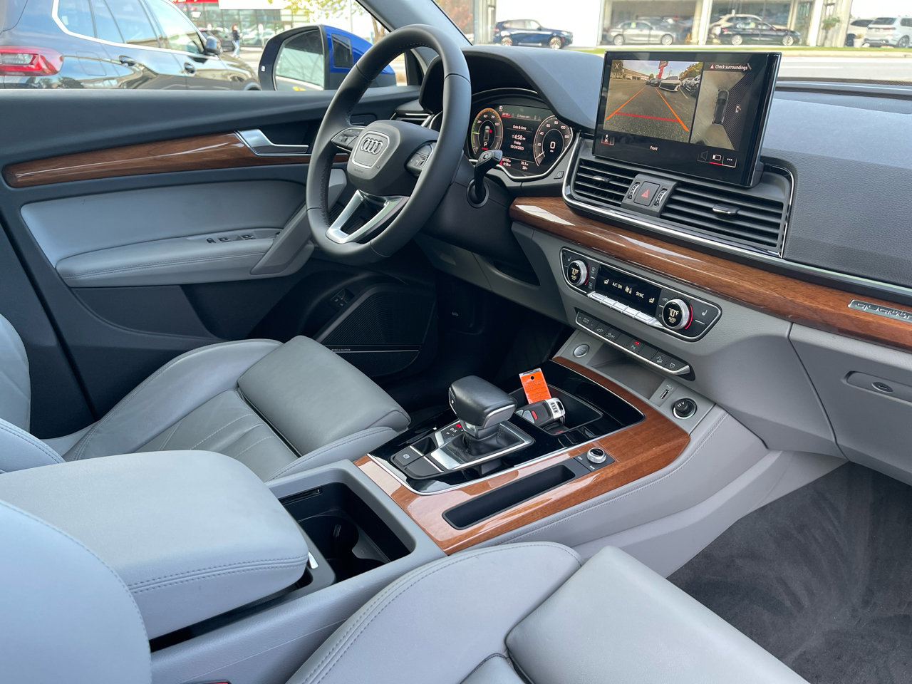 Used 2022 Audi Q5 e Premium Plus w/ Premium Plus Package image 36