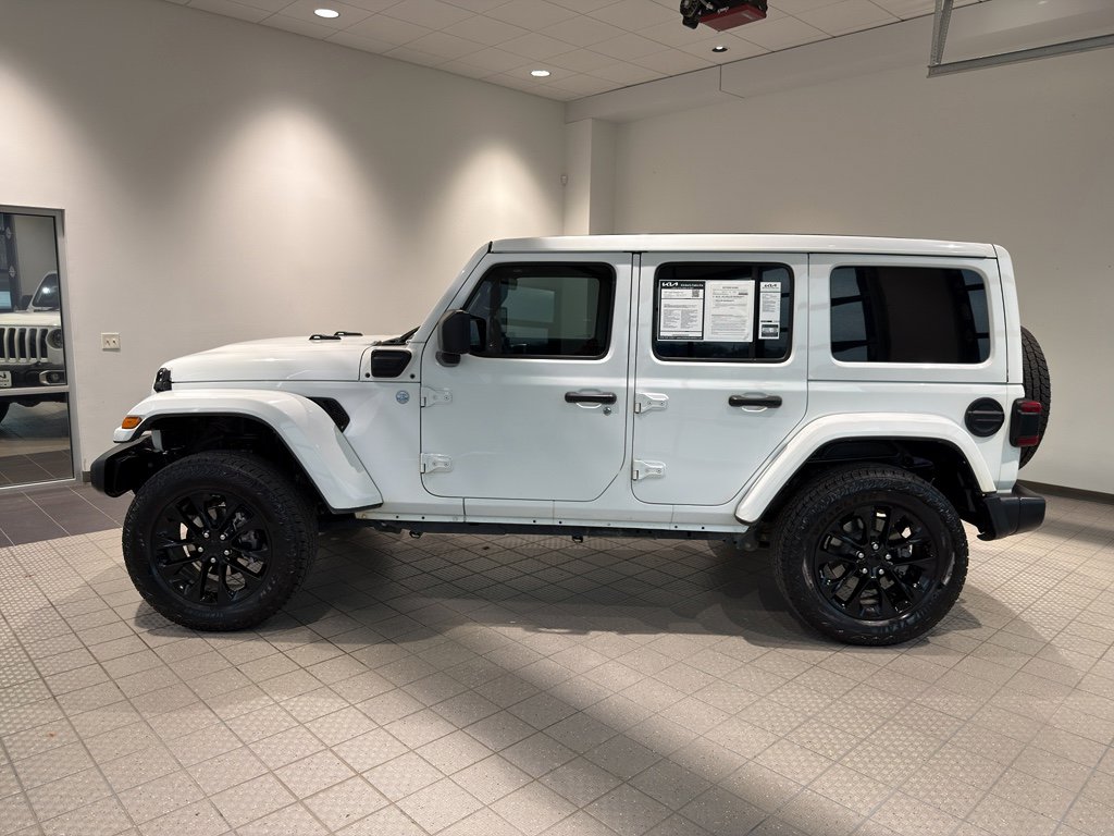 Used 2021 Jeep Wrangler Unlimited Sahara w/ Cold Weather Group image 2