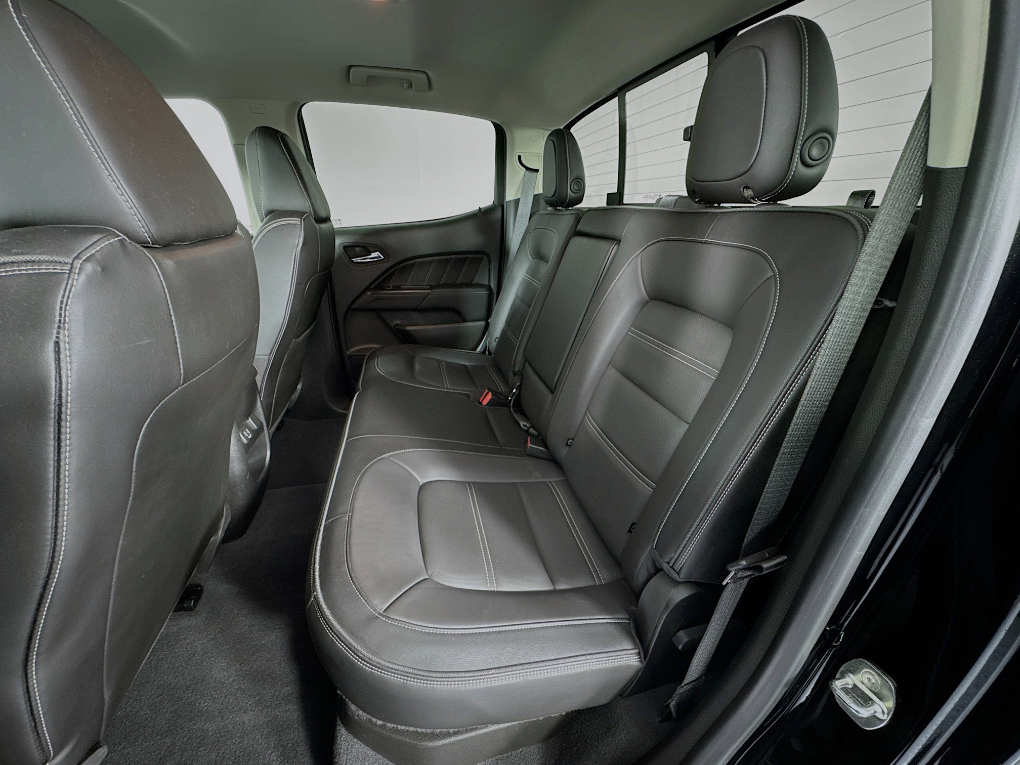 Used 2022 GMC Canyon Denali w/ Denali Black Edition Package image 24