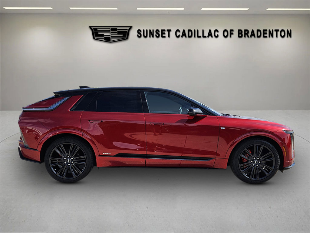 New 2026 Cadillac Lyriq V image 8
