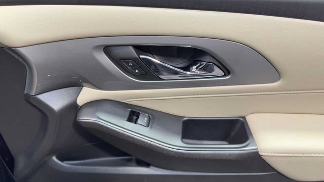 Used 2023 Chevrolet Traverse LS w/ Midnight/Sport Edition FWD image 13