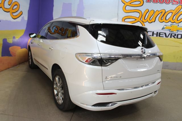 Used 2022 Buick Enclave Avenir w/ Avenir Technology Package AWD/4WD image 6