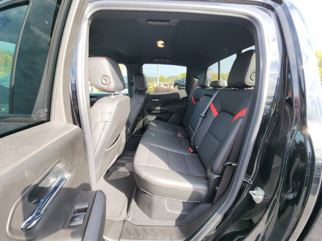 Used 2025 Chevrolet Colorado Z71 w/ Technology Package image 21