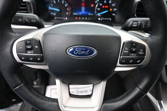 Used 2024 Ford Explorer XLT w/ Equipment Group 202A AWD/4WD image 16