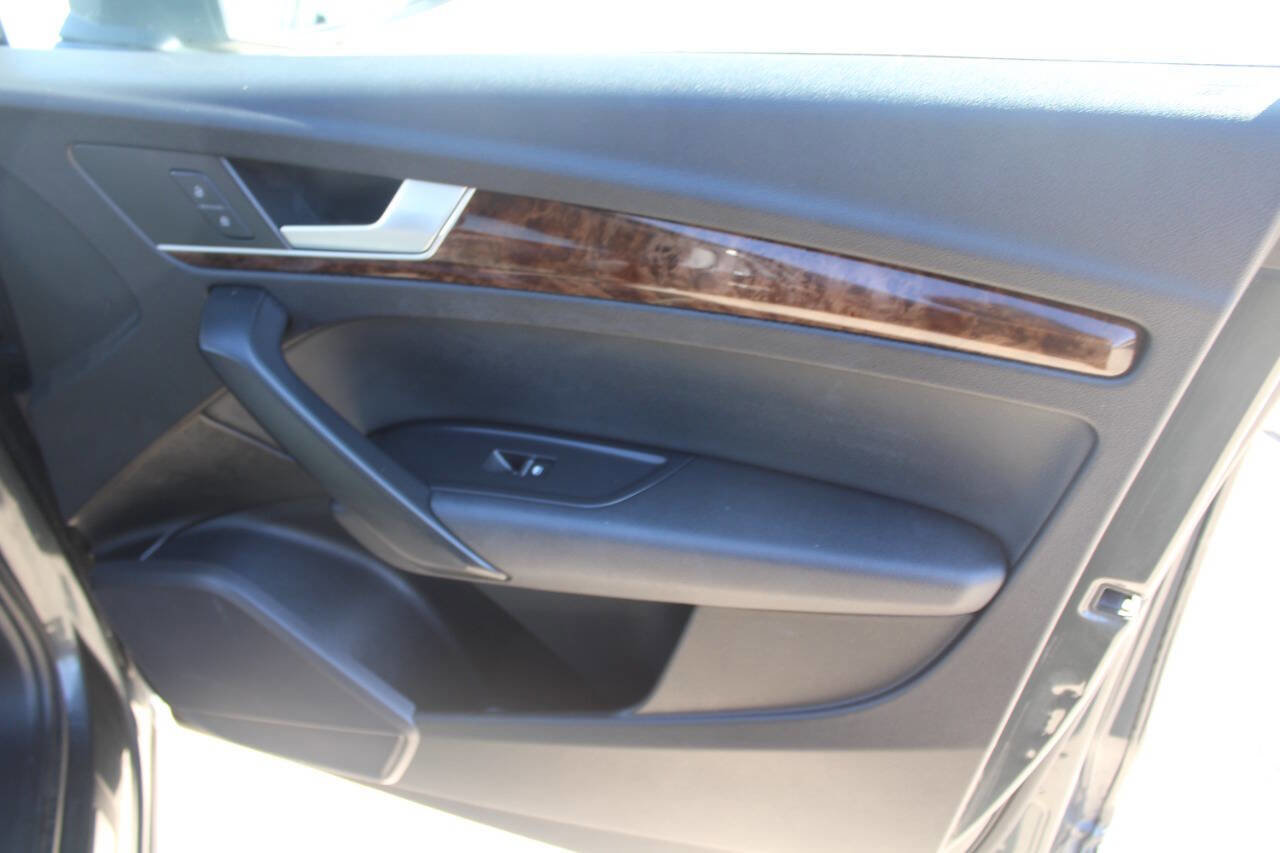 Used 2018 Audi Q5 2.0T Premium Plus w/ Premium Plus Package image 12