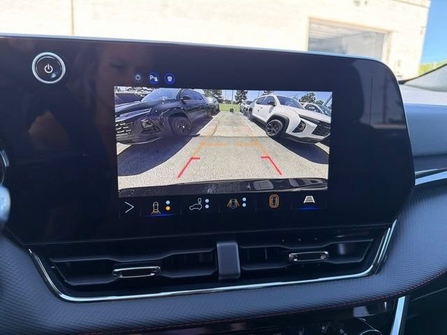 New 2027 Chevrolet Equinox RS w/ LPO, Floor Liner Package FWD image 13