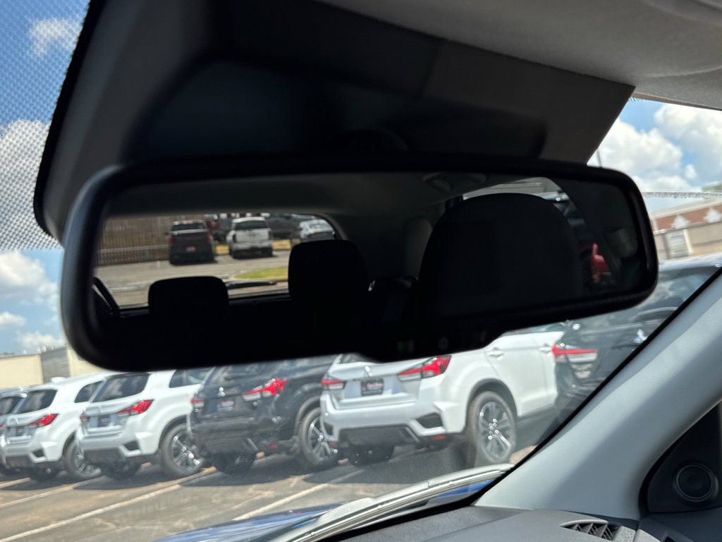 New 2027 Mitsubishi Outlander Sport LE FWD image 21