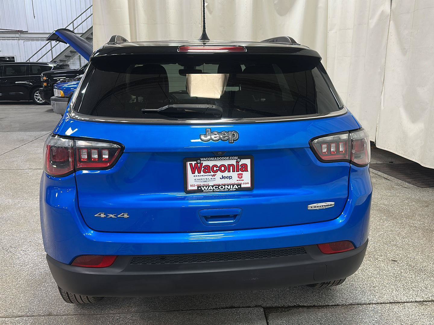 Used 2018 Jeep Compass Latitude w/ Popular Equipment Group AWD/4WD image 4