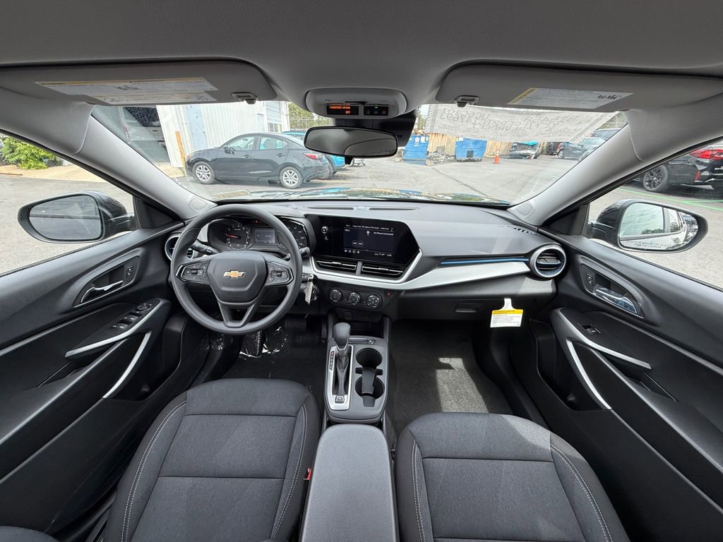 New 2026 Chevrolet Trax LS w/ LS Convenience Package FWD image 20