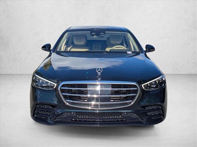 Used 2022 Mercedes-Benz S 580 4MATIC Sedan image 2