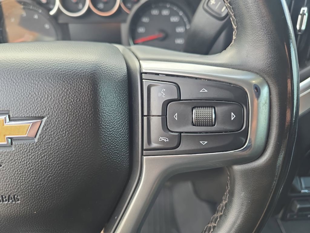 Used 2023 Chevrolet Silverado 2500 LT AWD/4WD image 17