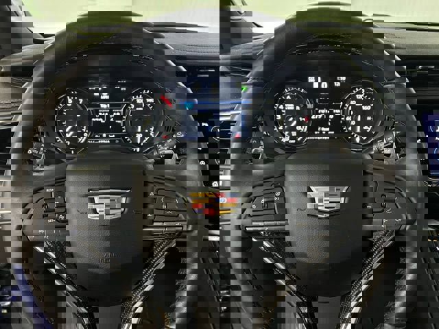 Used 2024 Cadillac XT6 Sport w/ Technology Package image 18