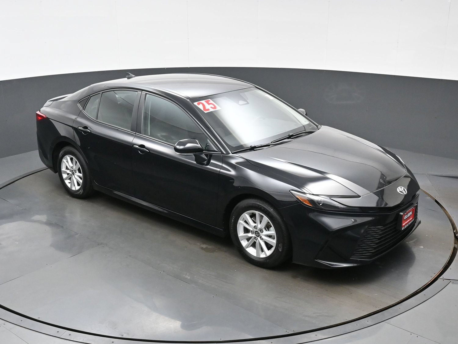 Used 2025 Toyota Camry LE FWD image 34
