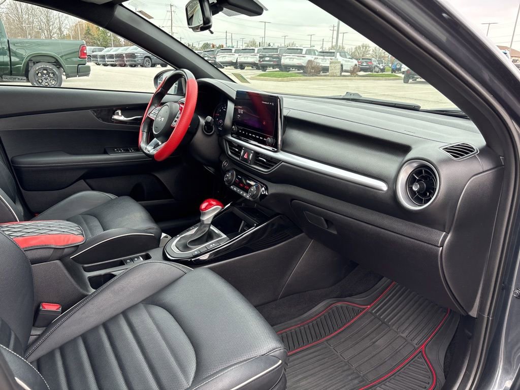 Used 2023 Kia Forte GT-Line w/ GT-Line Premium Package image 13