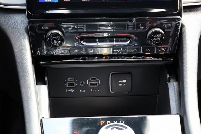 New 2025 Jeep Grand Cherokee L Limited image 13