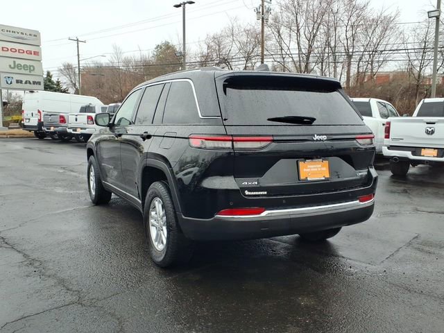 Certified 2023 Jeep Grand Cherokee Laredo AWD/4WD image 5