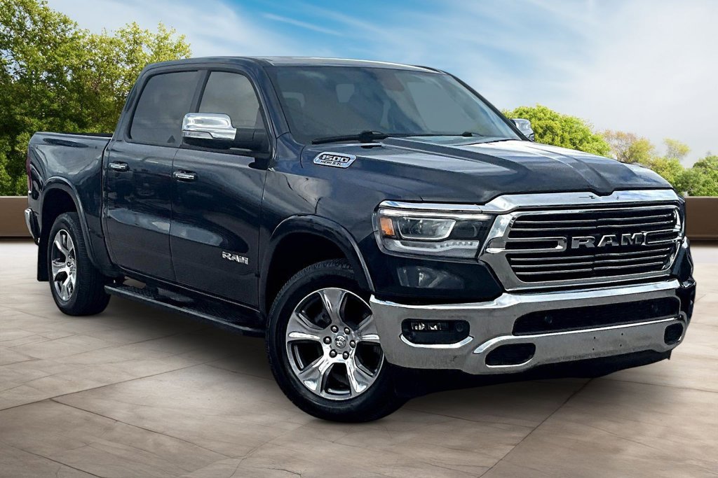 Used 2019 RAM 1500 Laramie AWD/4WD image 11