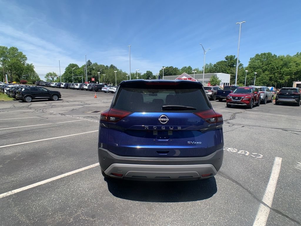 Used 2023 Nissan Rogue SV AWD/4WD image 5