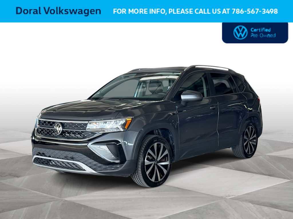Certified 2024 Volkswagen Taos SE image 4