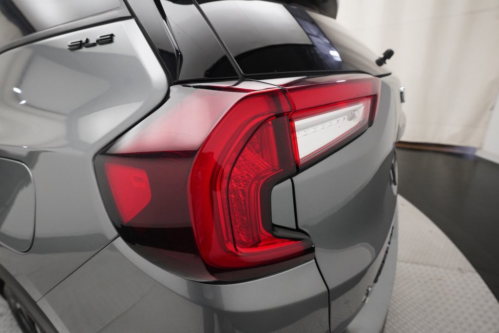 Used 2023 GMC Terrain SLE w/ Driver Convenience Package image 31