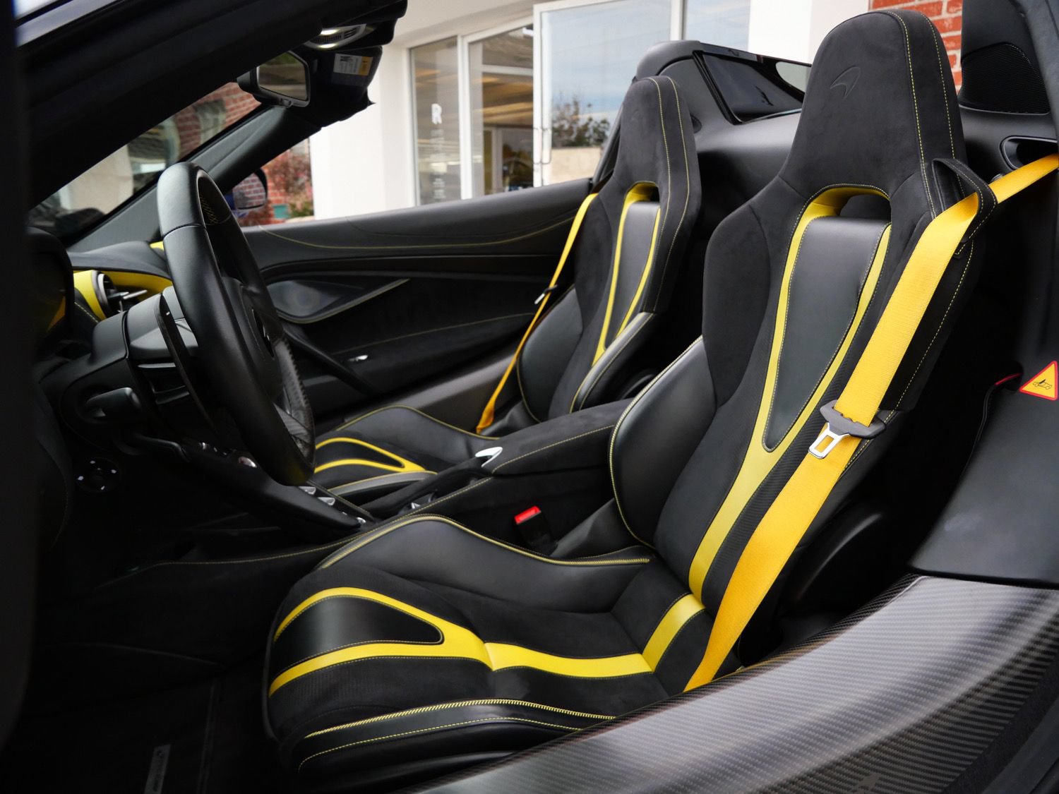 Used 2022 McLaren 720S Luxury RWD image 27