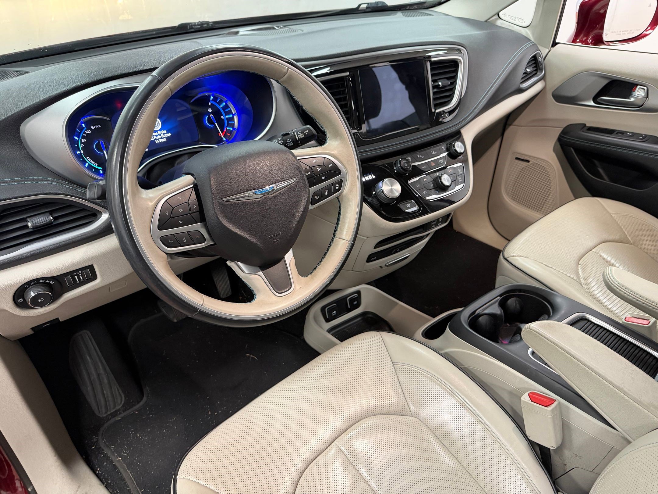 Used 2018 Chrysler Pacifica Limited w/ Advanced Safetytec Group image 4