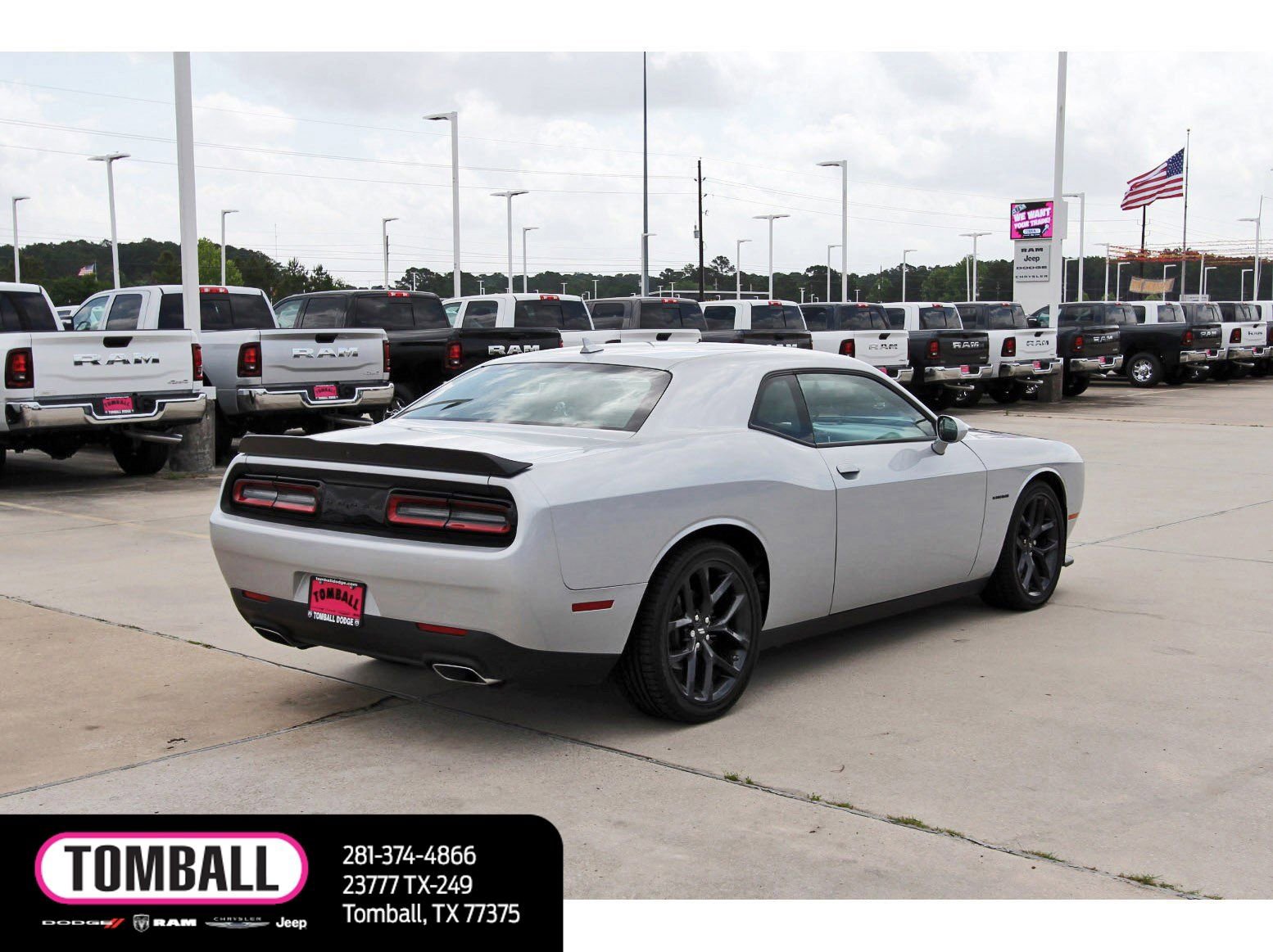 Used 2022 Dodge Challenger R/T w/ Plus Package RWD image 7